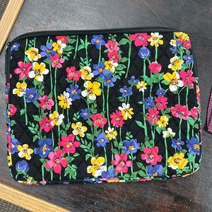 Vera Bradley computer laptop case. NWOT. Never used.
